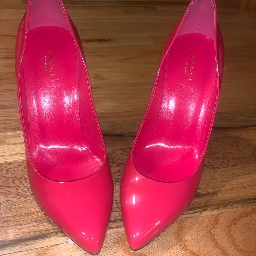 Gucci pumps